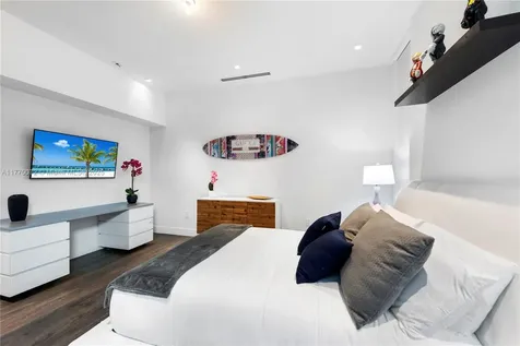 1400 Bayview Drive Fort Lauderdale FL 33304