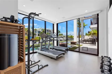 1400 Bayview Drive Fort Lauderdale FL 33304