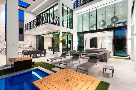 1400 Bayview Drive Fort Lauderdale FL 33304
