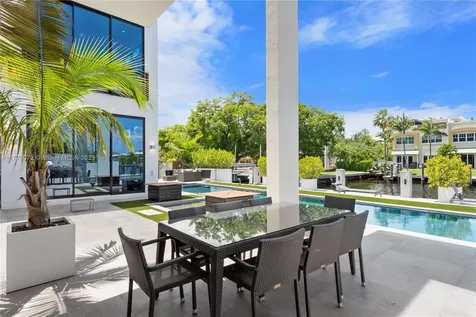 1400 Bayview Drive Fort Lauderdale FL 33304