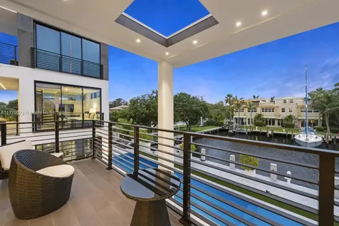 1400 Bayview Drive Fort Lauderdale FL 33304