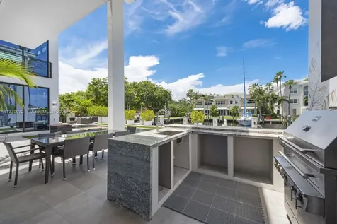 1400 Bayview Drive Fort Lauderdale FL 33304