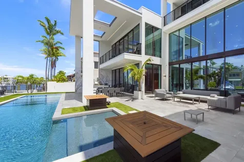 1400 Bayview Drive Fort Lauderdale FL 33304