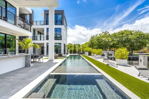 1400 Bayview Drive Fort Lauderdale FL 33304