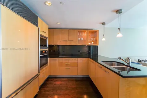 6801 Collins Avenue Miami Beach FL 33141