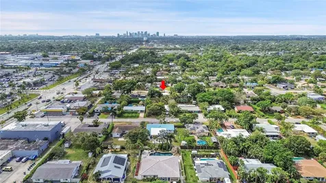 121 NW 35th Street Oakland Park FL 33309