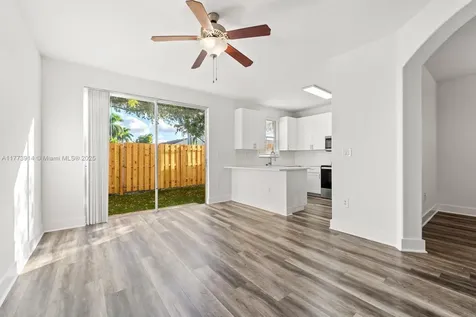 2556 SE 15th Court Homestead FL 33035