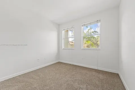 2556 SE 15th Court Homestead FL 33035