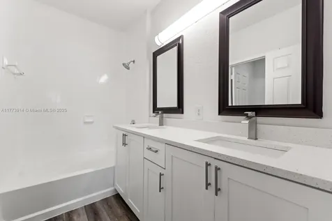 2556 SE 15th Court Homestead FL 33035