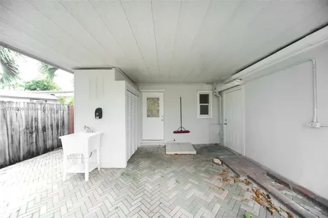 621 Hudson Road West Palm Beach FL 33405