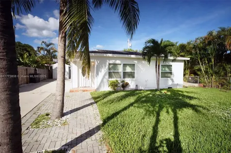 621 Hudson Road West Palm Beach FL 33405