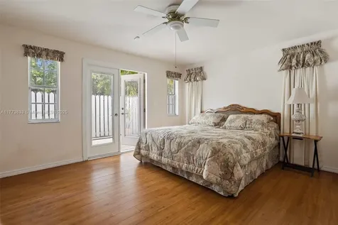 8411 SW 162nd Terrace Palmetto Bay FL 33157