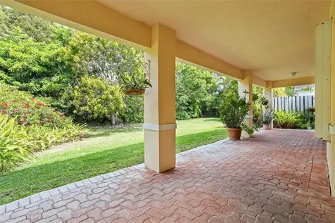 8411 SW 162nd Terrace Palmetto Bay FL 33157
