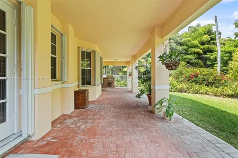 8411 SW 162nd Terrace Palmetto Bay FL 33157