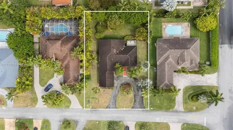 8411 SW 162nd Terrace Palmetto Bay FL 33157