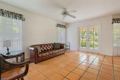 8411 SW 162nd Terrace Palmetto Bay FL 33157
