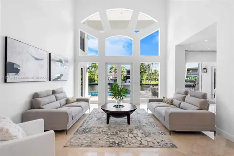 455 Centre Island Golden Beach FL 33160