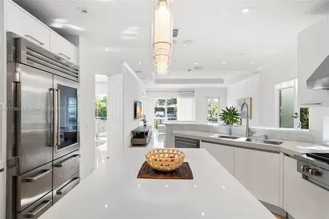 455 Centre Island Golden Beach FL 33160