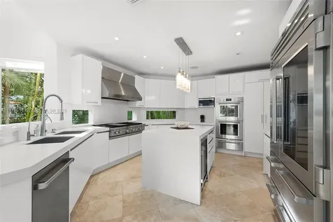 455 Centre Island Golden Beach FL 33160