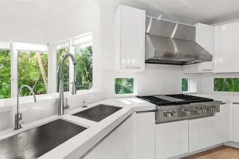 455 Centre Island Golden Beach FL 33160
