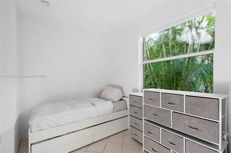 455 Centre Island Golden Beach FL 33160