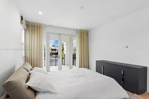 455 Centre Island Golden Beach FL 33160