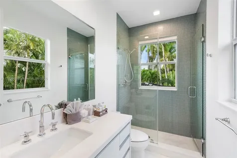 455 Centre Island Golden Beach FL 33160