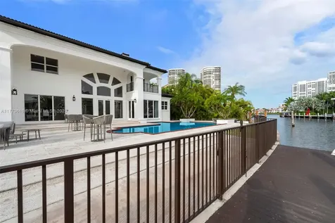 455 Centre Island Golden Beach FL 33160