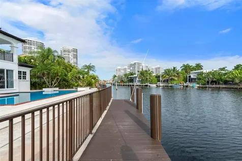 455 Centre Island Golden Beach FL 33160