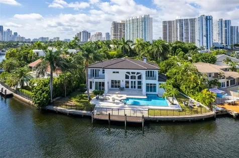 455 Centre Island Golden Beach FL 33160