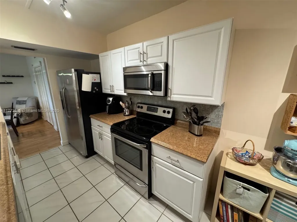 4330 Hillcrest Drive Hollywood FL 33021
