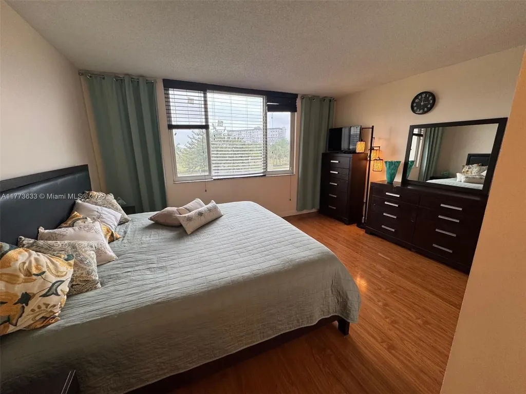 4330 Hillcrest Drive Hollywood FL 33021