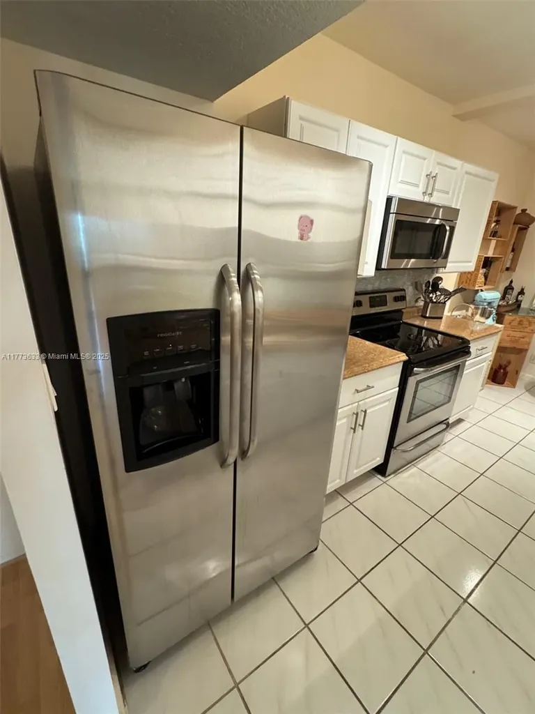 4330 Hillcrest Drive Hollywood FL 33021