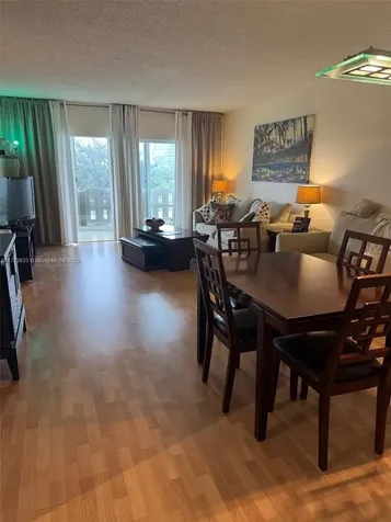 4330 Hillcrest Drive Hollywood FL 33021