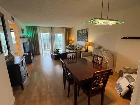4330 Hillcrest Drive Hollywood FL 33021