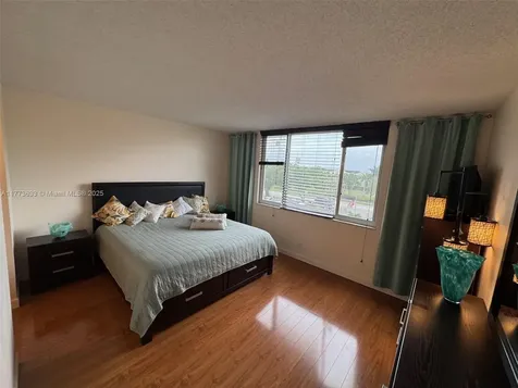 4330 Hillcrest Drive Hollywood FL 33021