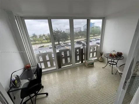 4330 Hillcrest Drive Hollywood FL 33021