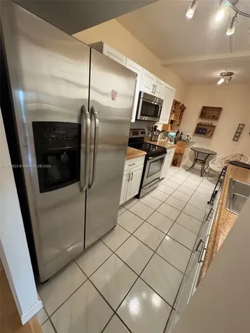 4330 Hillcrest Drive Hollywood FL 33021