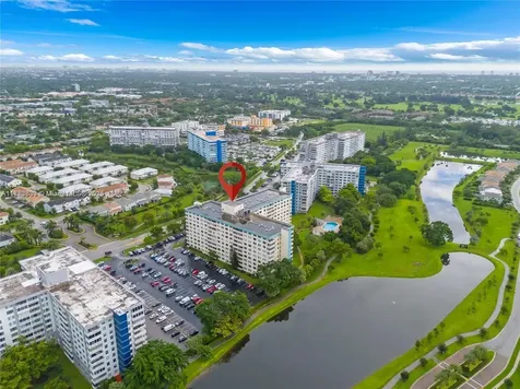 4330 Hillcrest Drive Hollywood FL 33021