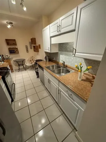 4330 Hillcrest Drive Hollywood FL 33021