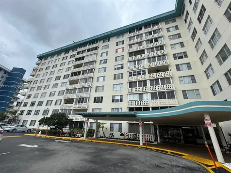 4330 Hillcrest Drive Hollywood FL 33021