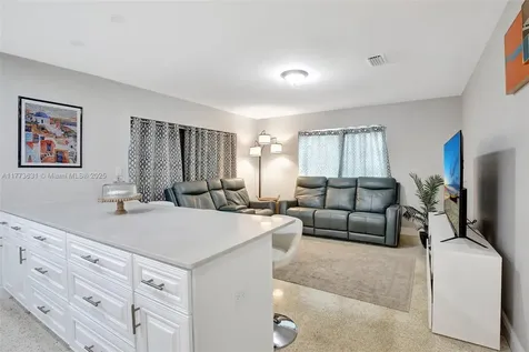 9460 NW 3rd Street Pembroke Pines FL 33024