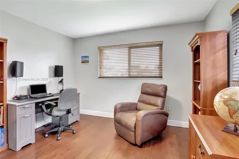 9460 NW 3rd Street Pembroke Pines FL 33024