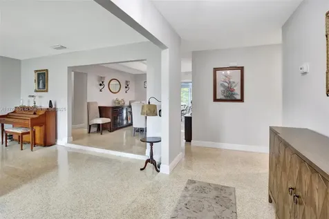 9460 NW 3rd Street Pembroke Pines FL 33024