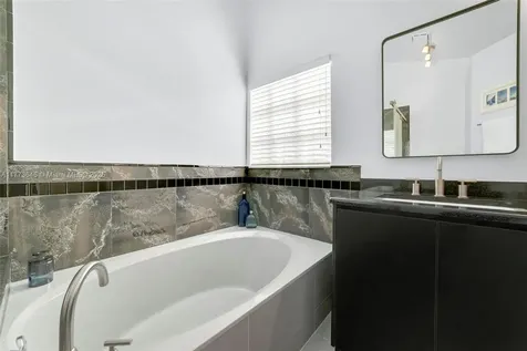 746 NW 176th Avenue Pembroke Pines FL 33029