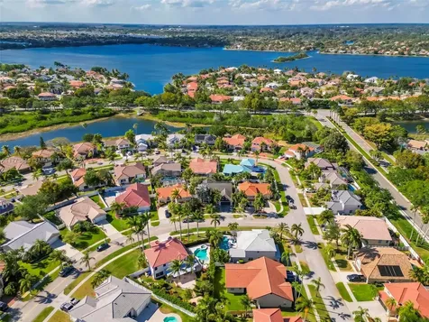 746 NW 176th Avenue Pembroke Pines FL 33029