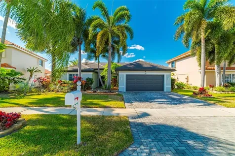 746 NW 176th Avenue Pembroke Pines FL 33029