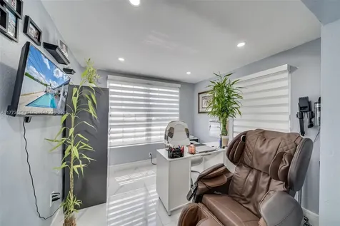11991 SW 7th Street Miami FL 33184