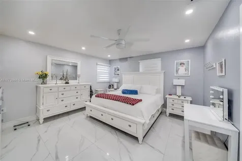 11991 SW 7th Street Miami FL 33184