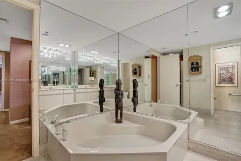 10175 Collins Avenue Bal Harbour FL 33154